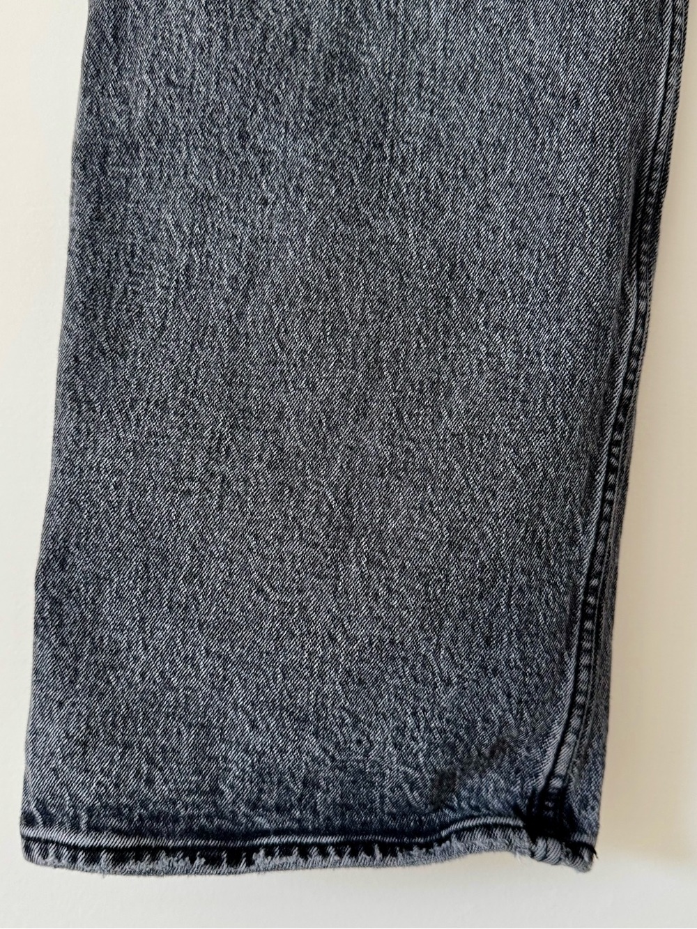 Abercrombie Curve Love High Rise 90s Relaxed Jean, Grey Wash – Size 33 / 16 - Picture 5 of 8